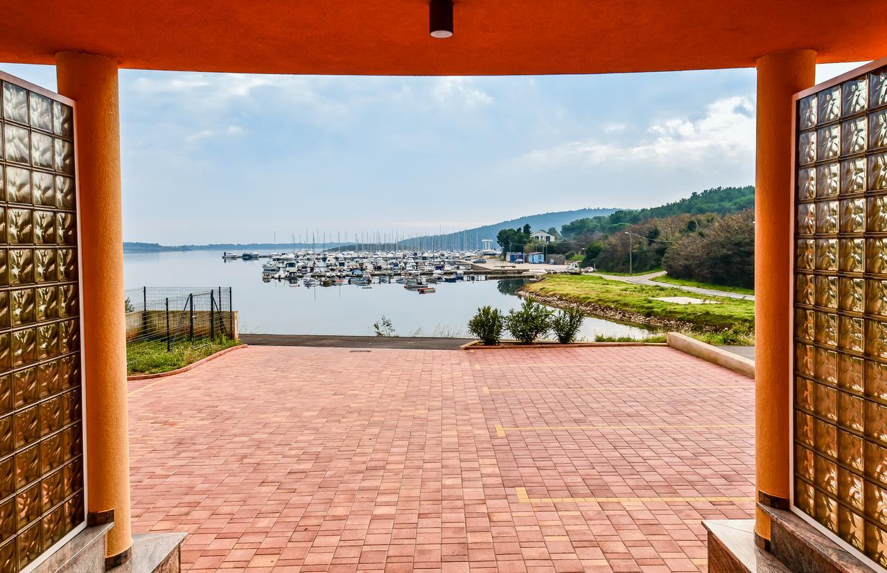 Apartman Andrea L Pomer Dış mekan fotoğraf